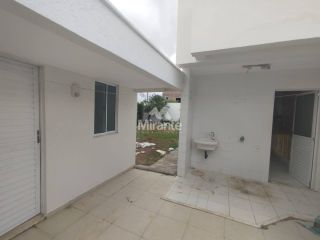 Casa de Condomínio Para Alugar com 3 quartos sendo 3 suítes no bairro Sim em Feira De Santana