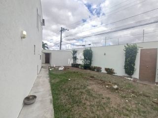 Casa de Condomínio Para Alugar com 3 quartos sendo 3 suítes no bairro Sim em Feira De Santana