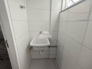 Apartamento Para Alugar com 2 quartos no bairro Tomba em Feira De Santana