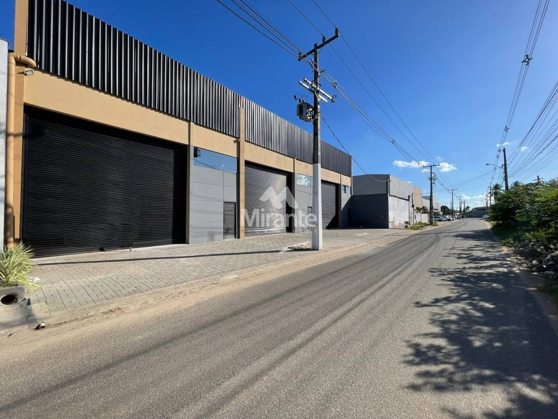Galpão / Depósito / Armazém Para Alugar no bairro Sim em Feira De Santana