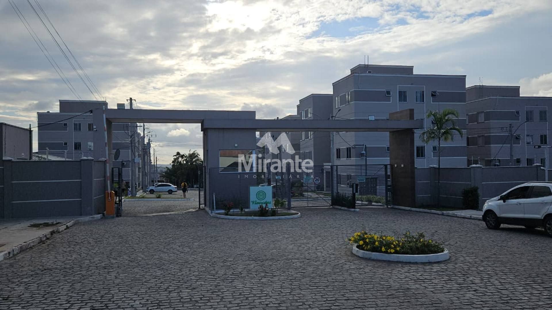 Apartamento Para Vender com 2 quartos no bairro Tomba em Feira De Santana