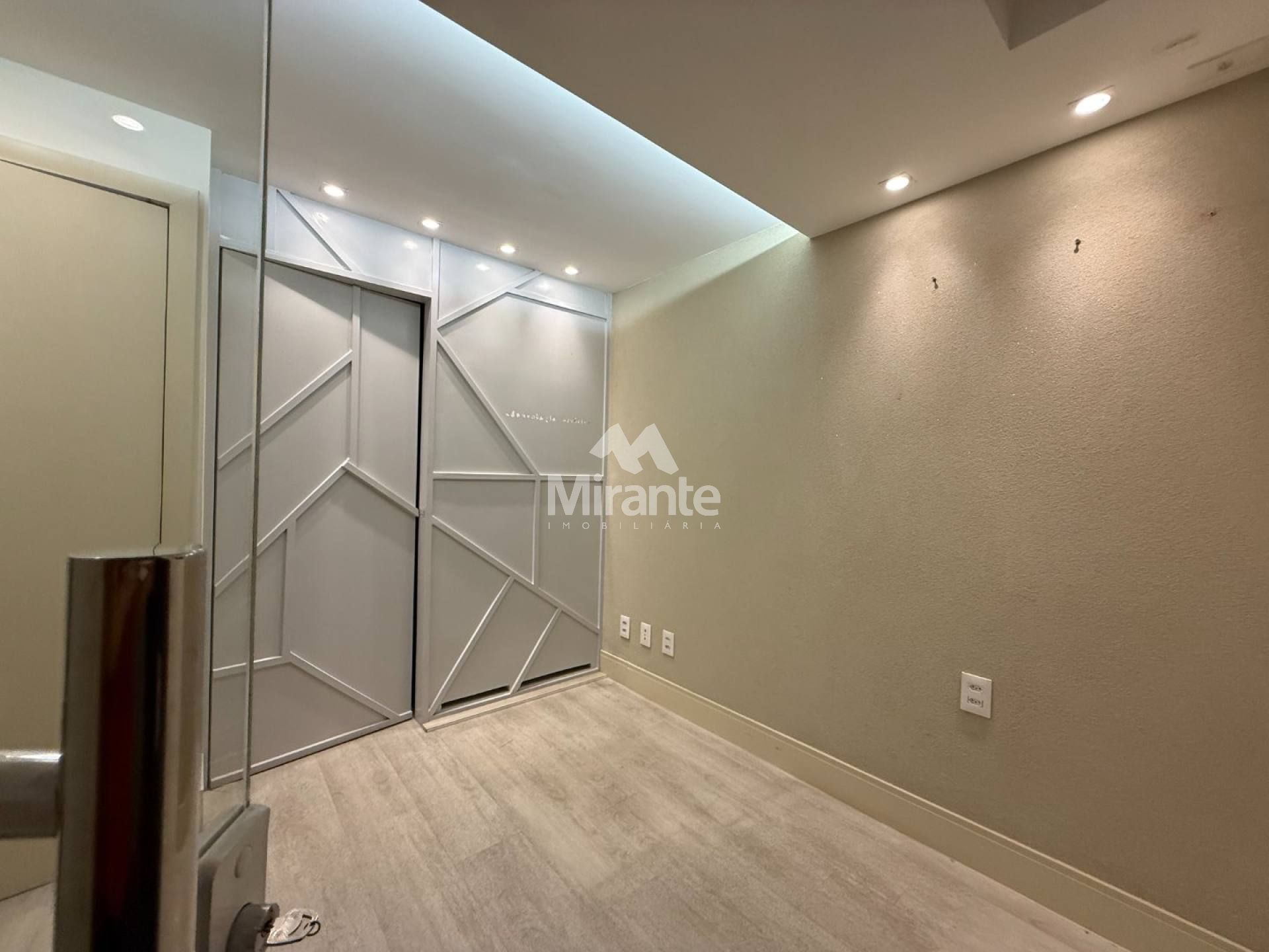 Sala Comercial Para Alugar no bairro São João em Feira De Santana