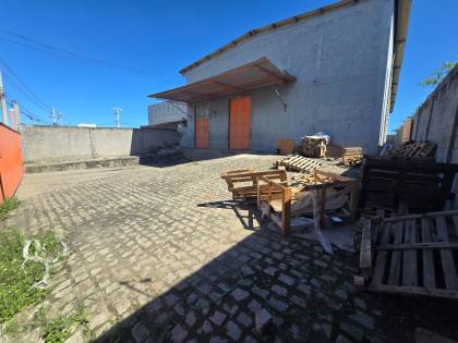 Galpão / Depósito / Armazém Para Alugar no bairro Novo Horizonte em Feira De Santana