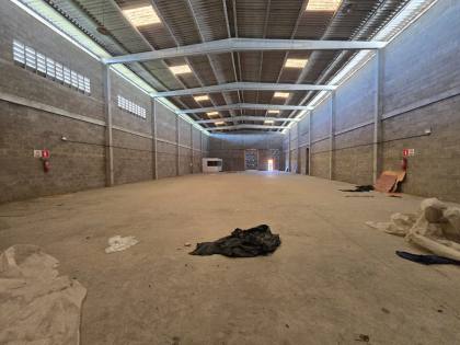 Galpão / Depósito / Armazém Para Alugar no bairro Novo Horizonte em Feira De Santana