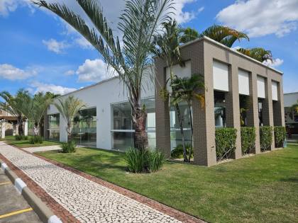 Casa de Condomínio Mobiliada Para Vender com 3 quartos sendo 1 suíte no bairro Registro em Feira De Santana