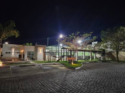 Casa de Condomínio Mobiliada Para Vender com 3 quartos sendo 1 suíte no bairro Registro em Feira De Santana