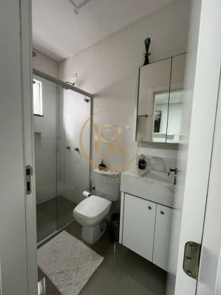 Apartamento à venda no Perequê