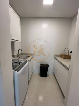 Apartamento novo mobiliado para venda a 150 metros da praia de Perequê