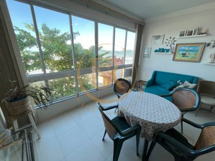 Frente Mar - Locação de Temporada em Meia Praia