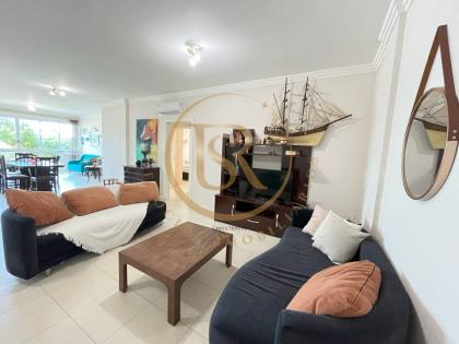 Frente Mar - Locação de Temporada em Meia Praia