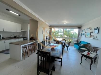 Frente Mar - Locação de Temporada em Meia Praia