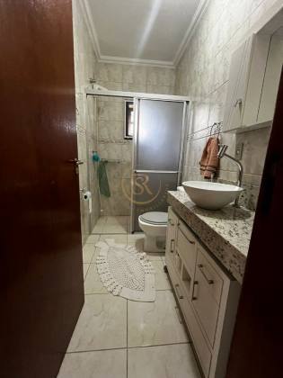 Compre casa no Perequê