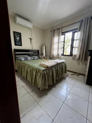 Compre casa no Perequê