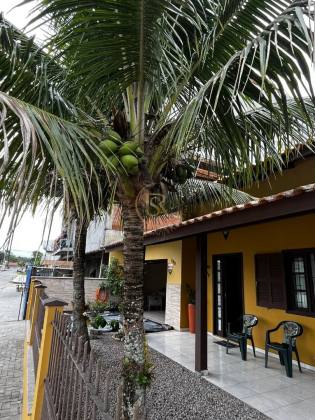 Compre casa no Perequê