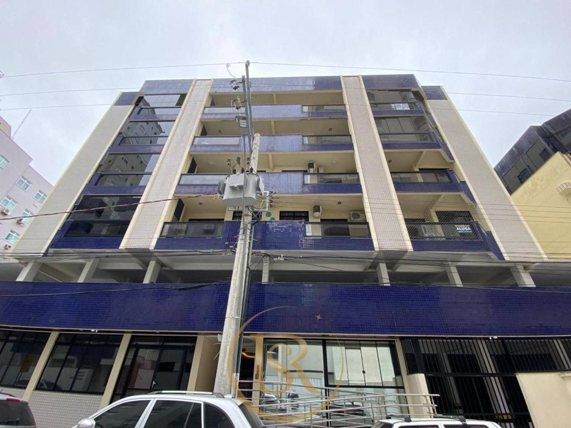 Apartamento à venda a 150 metros do mar no bairro Meia Praia