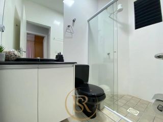 Apartamento à venda a 150 metros do mar no bairro Meia Praia