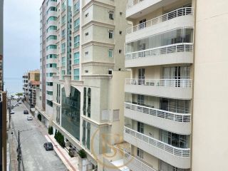 Apartamento à venda a 150 metros do mar no bairro Meia Praia