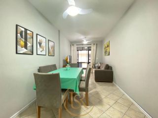 Apartamento à venda a 150 metros do mar no bairro Meia Praia