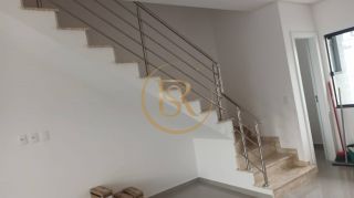 Sobrado Geminado para Venda