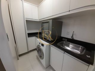 Apartamento com 03 suítes