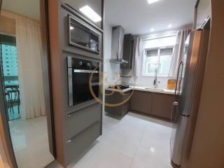 Apartamento com 03 suítes