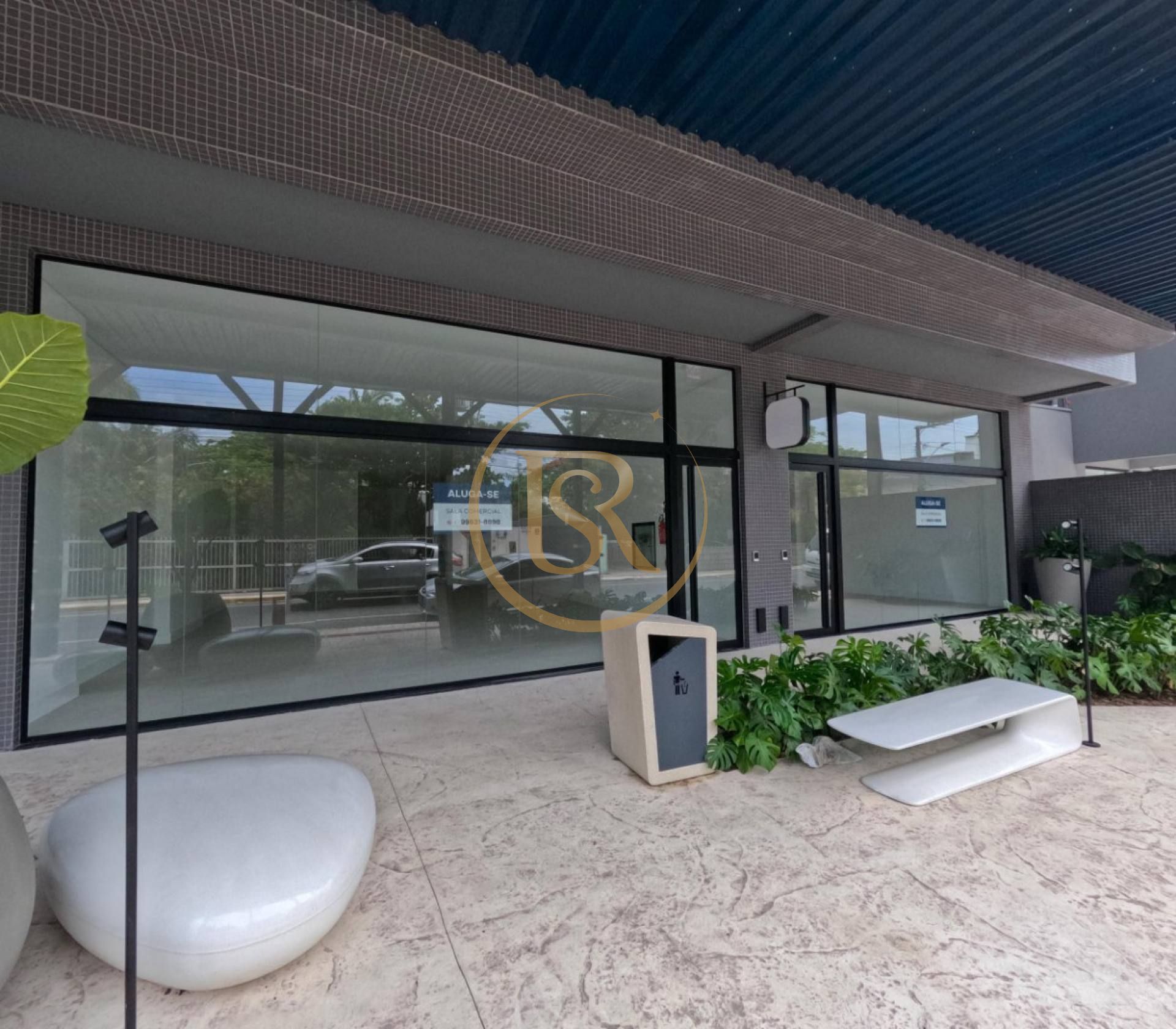 Sala comercial frente mar no Perequê