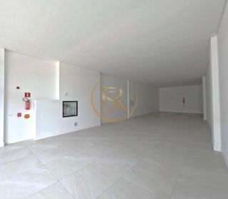 Sala comercial frente mar no Perequê