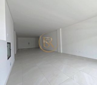 Sala comercial frente mar no Perequê