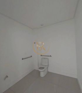 Sala comercial frente mar no Perequê