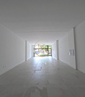 Sala comercial frente mar no Perequê