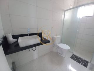 Apartamento com móveis na cozinha