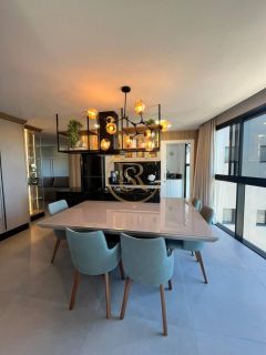 Apartamento à venda vista mar na praia do Perequê