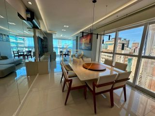 Apartamento alto padrão vista mar disponível para locação anual