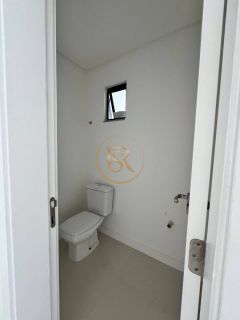 Cobertura próxima ao mar em Itapema