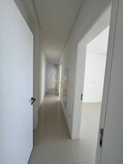 Cobertura próxima ao mar em Itapema