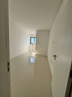 Cobertura próxima ao mar em Itapema