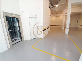 Belíssimo apartamento na Meia Praia com 03 suítes