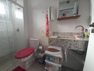 Belíssimo apartamento na Meia Praia com 03 suítes