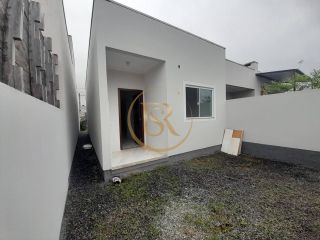 Casa pronta por 370 mil em Tijucas