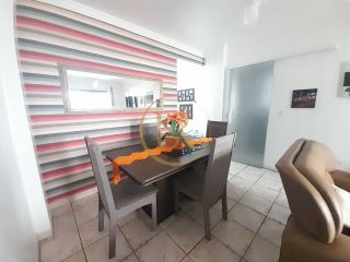 Apartamento com terraço amplo.