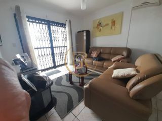 Apartamento com terraço amplo.