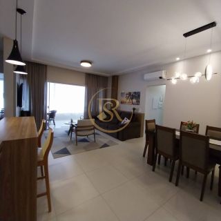 Apartamento à venda no Perequê