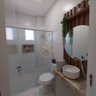 Apartamento à venda no Perequê