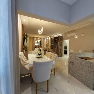 Apartamento à venda no Perequê