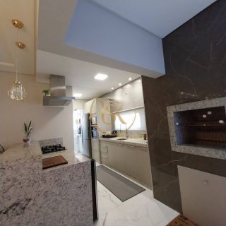 Apartamento à venda no Perequê