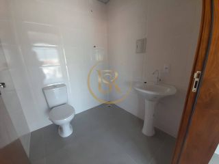 Sala comercial para locação anual no centro de Porto Belo