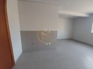 Sala comercial disponível para locação anual no Centro de Porto Belo
