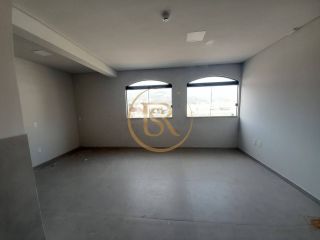 Sala comercial disponível para locação anual no Centro de Porto Belo