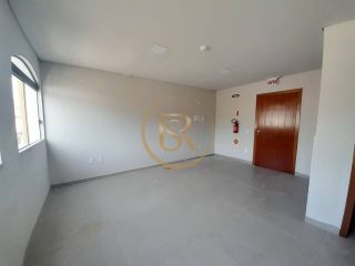 Sala comercial no Centro de Porto Belo