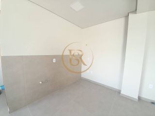 Sala disponível no centro de Porto Belo